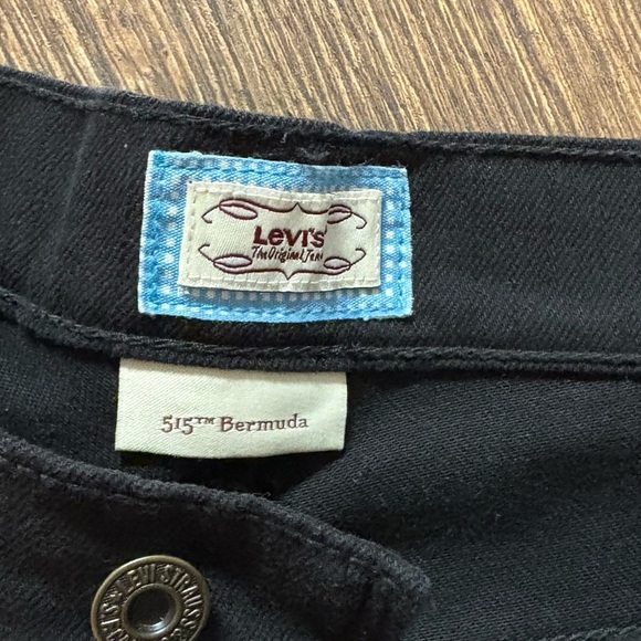 Levi’s 515 Bermuda cut off black Jean shorts - Picture 2 of 4
